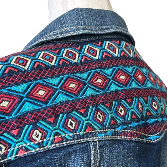 Maurices Aztec Embroidered Dark Sandblast Cotton Denim Jean Jacket - M - Blue - Picture 1 of 11
